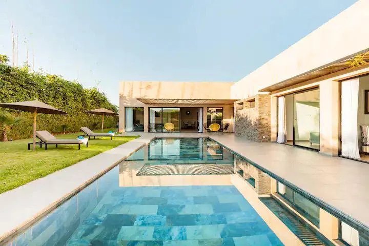 Villa Moderne de plain-pied de 5 chambres