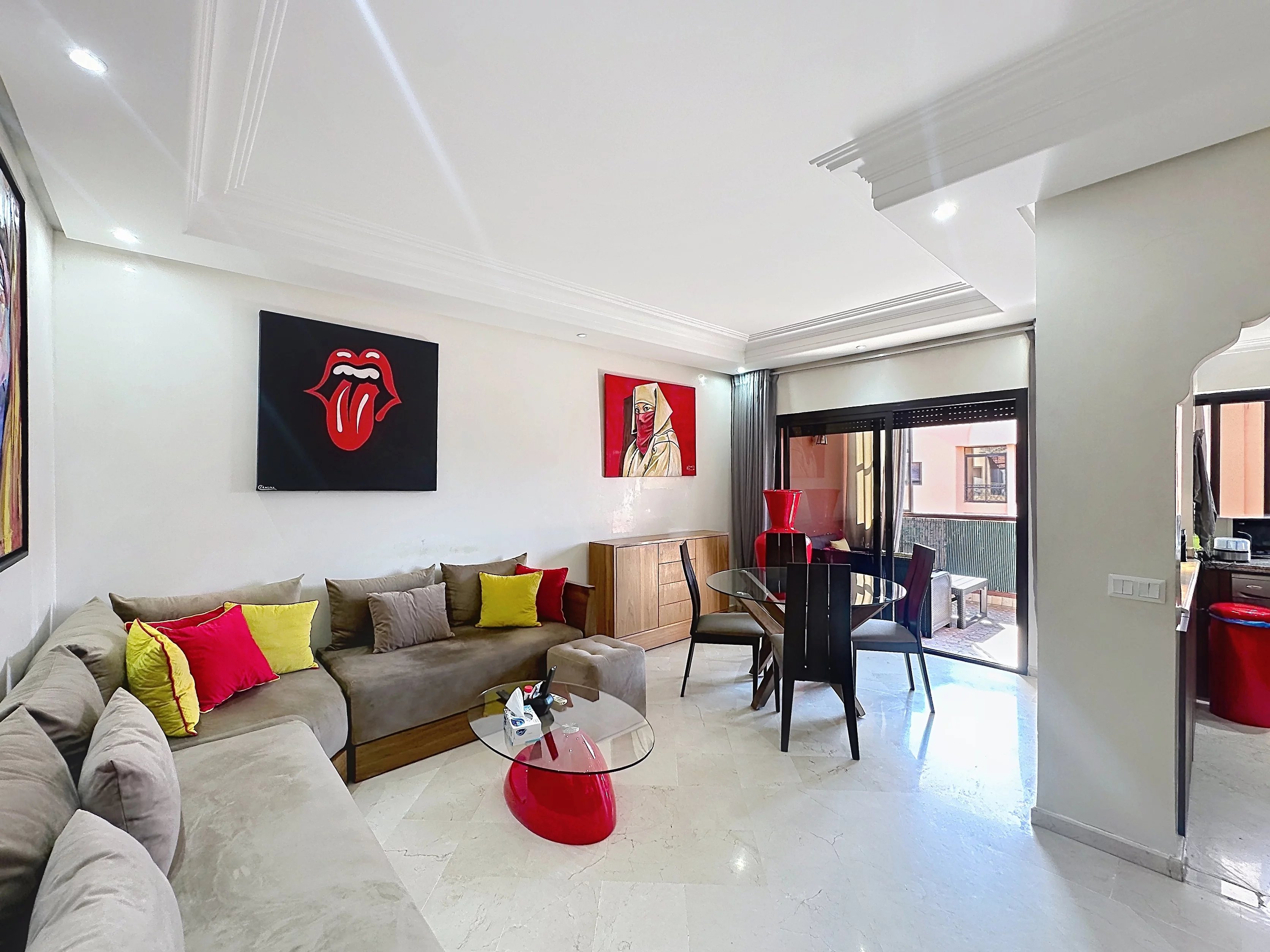 MAGNIFIQUE APPARTEMENT MEUBLE 2 CHAMBRES A GUELIZ AVEC PISCINE DANS RESIDENCE DE STANDING