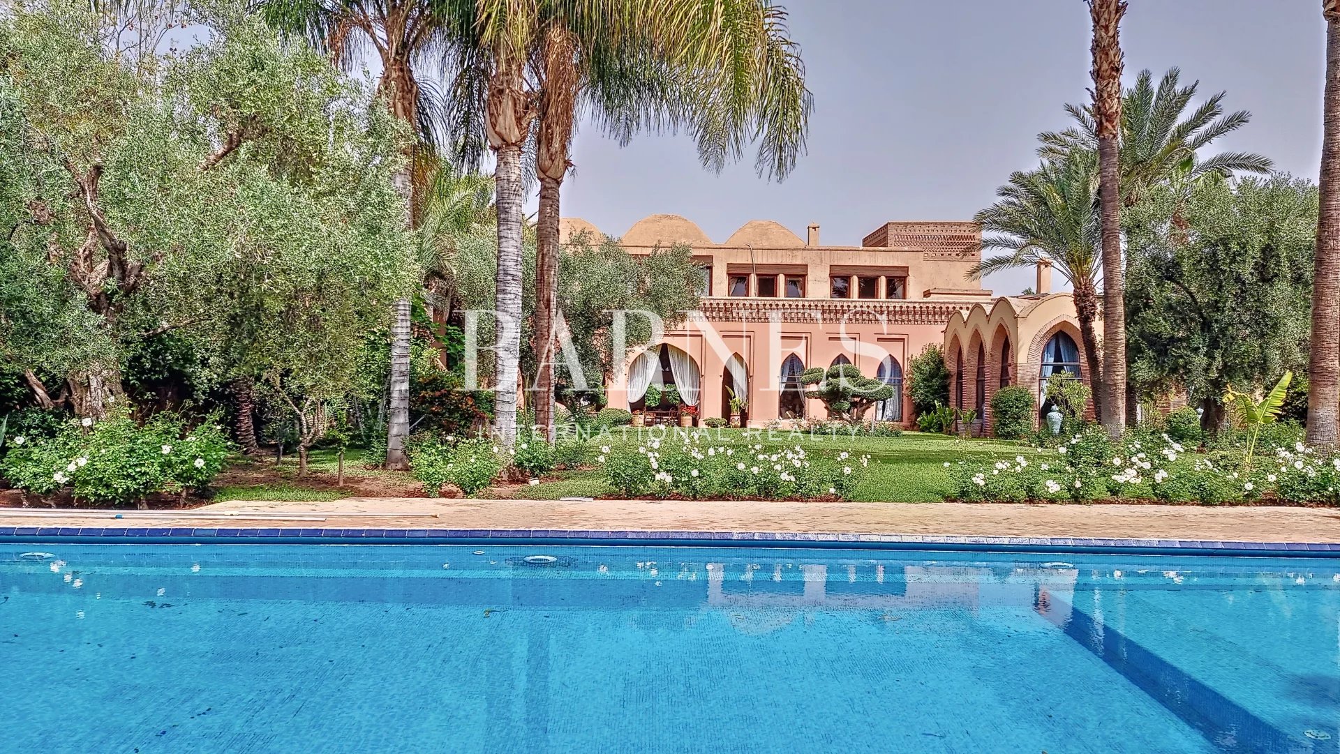 PROPRIETE D’EXCEPTION A AMELKIS 1 MARRAKECH – FRONT DE GOLF & EMPLACEMENT RARE