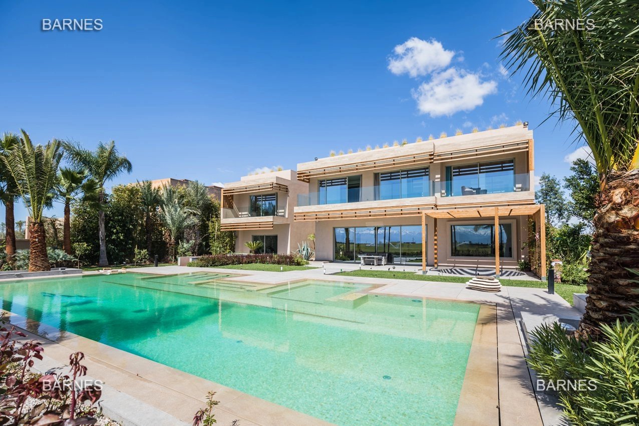 DEMEURE D’EXCEPTION EN FRONT DE GOLF – OPPORTUNITE RARE A VENDRE