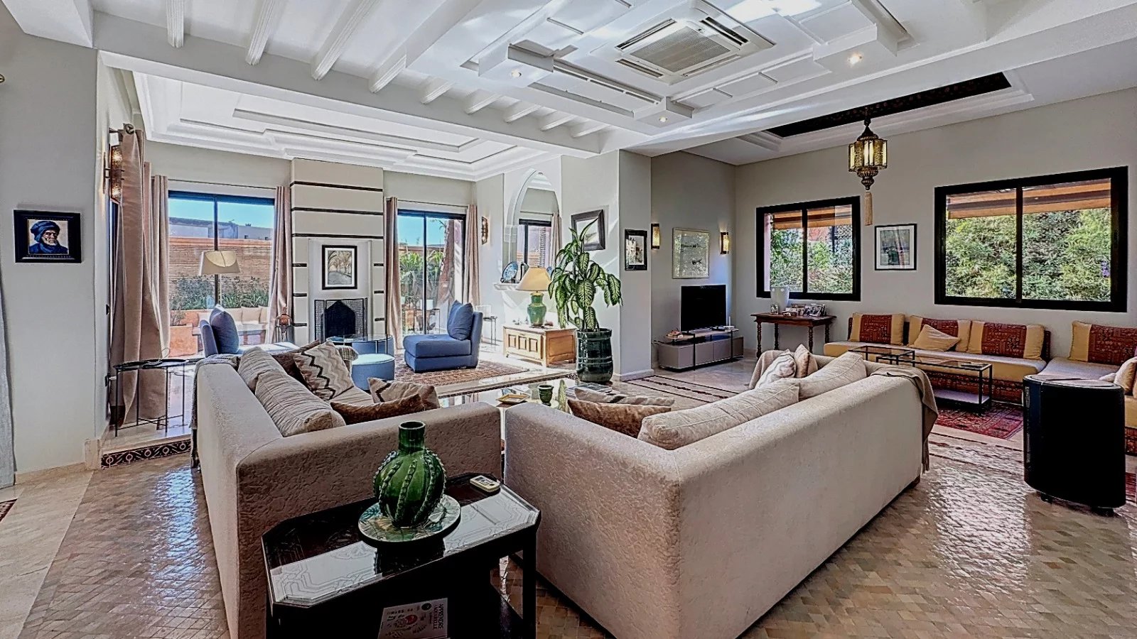 Villa en résidence sécurisée, proximité Amelkis