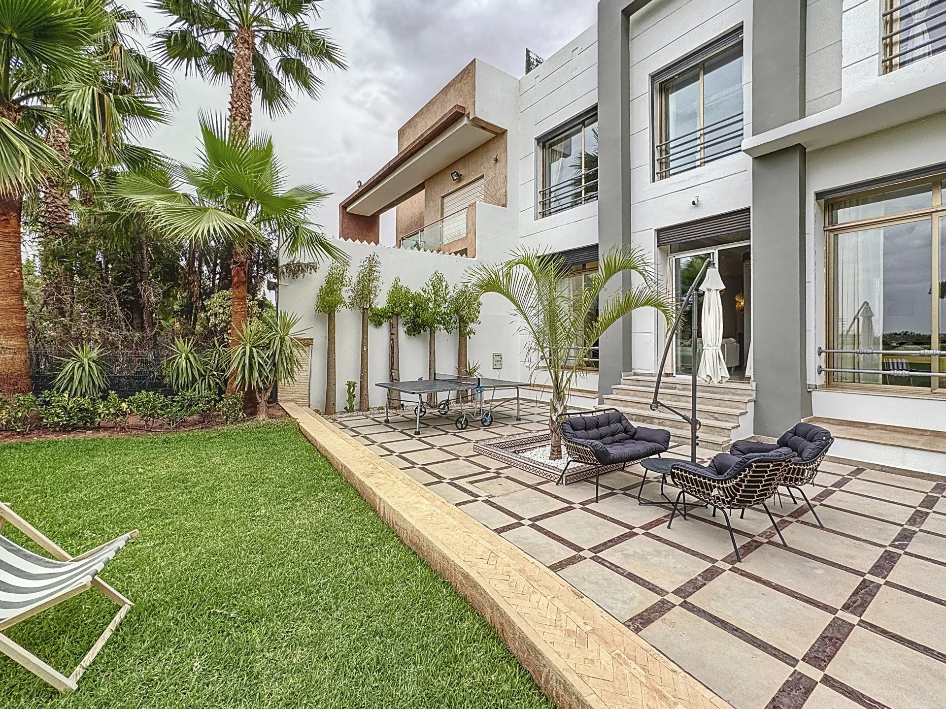 FOR SALE - PRESTIGIOUS GOLF-FRONT VILLA IN ARGAN.
