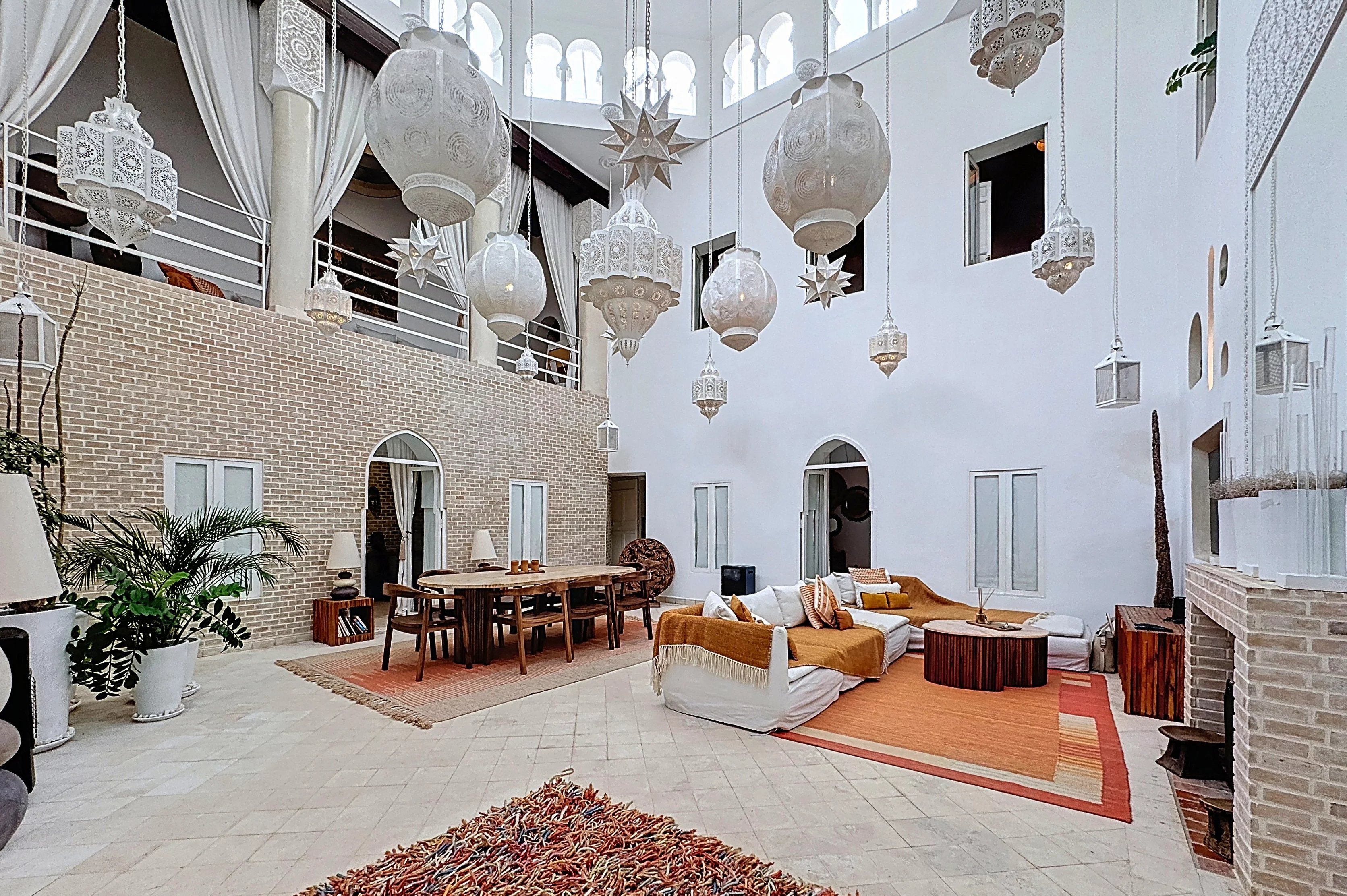 RIAD ZITOUN – RIAD TITRE D’EXCEPTION AVEC ROOFTOP & SPA AU CŒUR D’UN EMPLACEMENT PRIVILEGIE