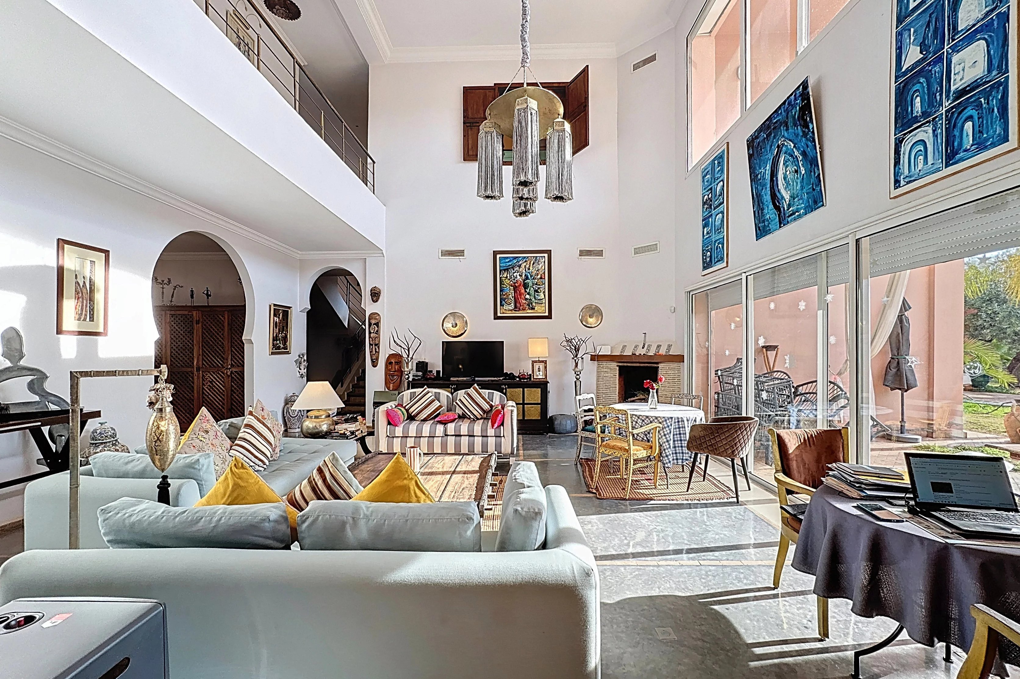 Superb country villa overlooking the Atlas mountains - 35 minutes from town