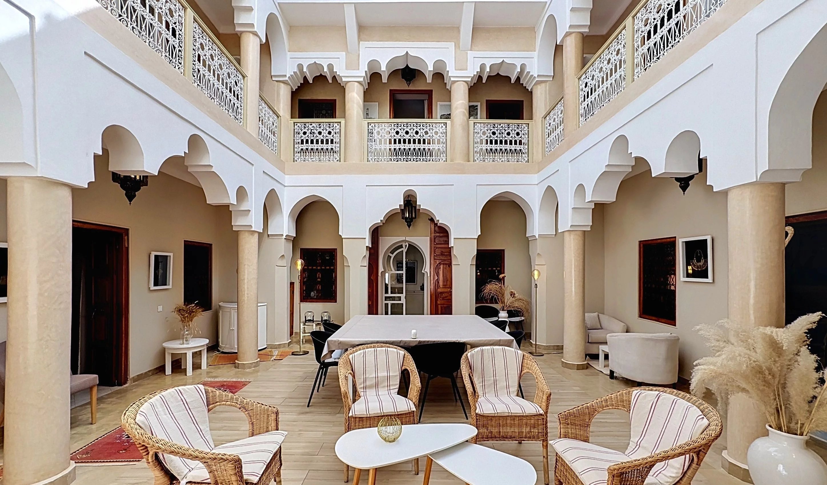 À VENDRE – RIAD DE PRESTIGE AU CŒUR DU QUARTIER MOUASSINE, MARRAKECH