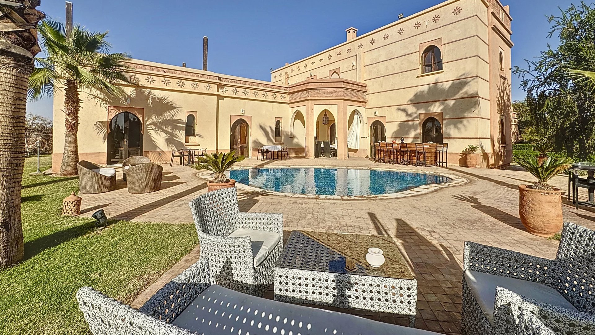 À VENDRE – VILLA DE CHARME AUTORISEE MAISON D’HOTES A MARRAKECH