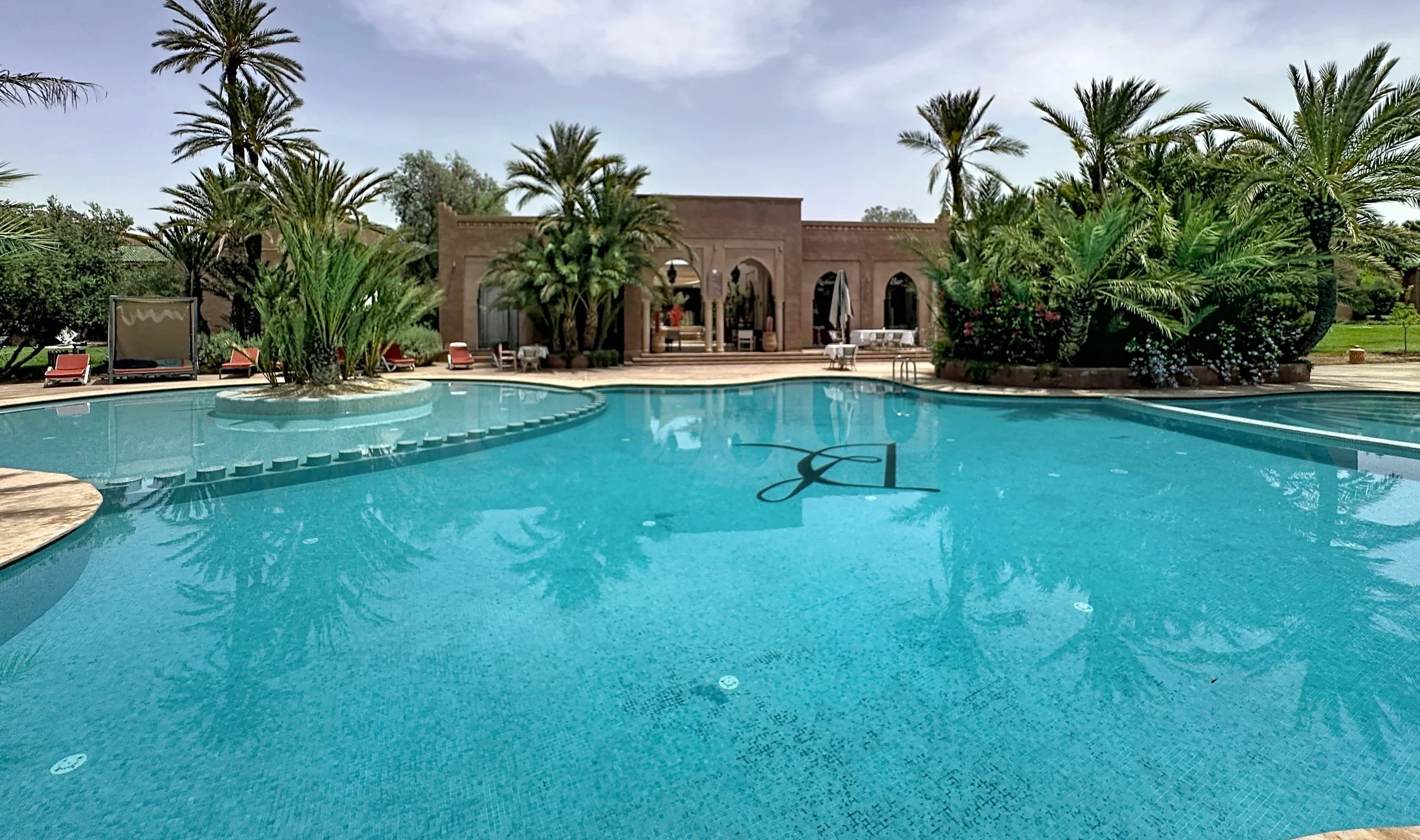VILLA RIAD A VENDRE DANS LA PALMERAIE DE MARRAKECH