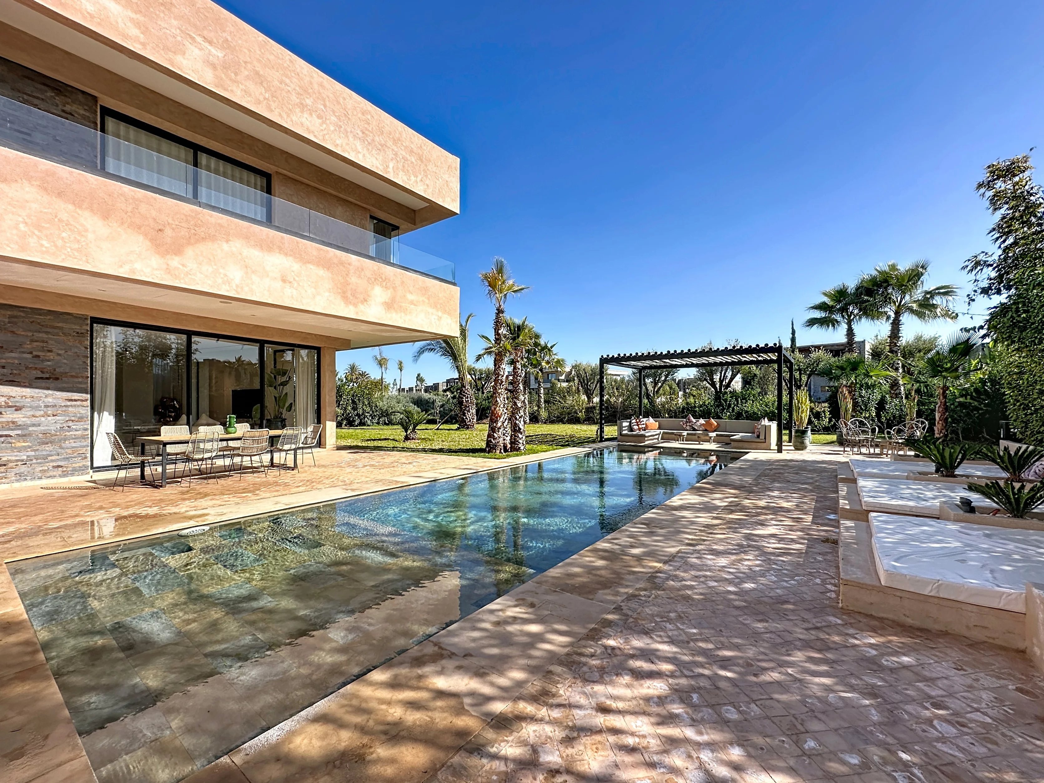 VILLA CONTEMPORAINE DE PRESTIGE A AMELKIS 3