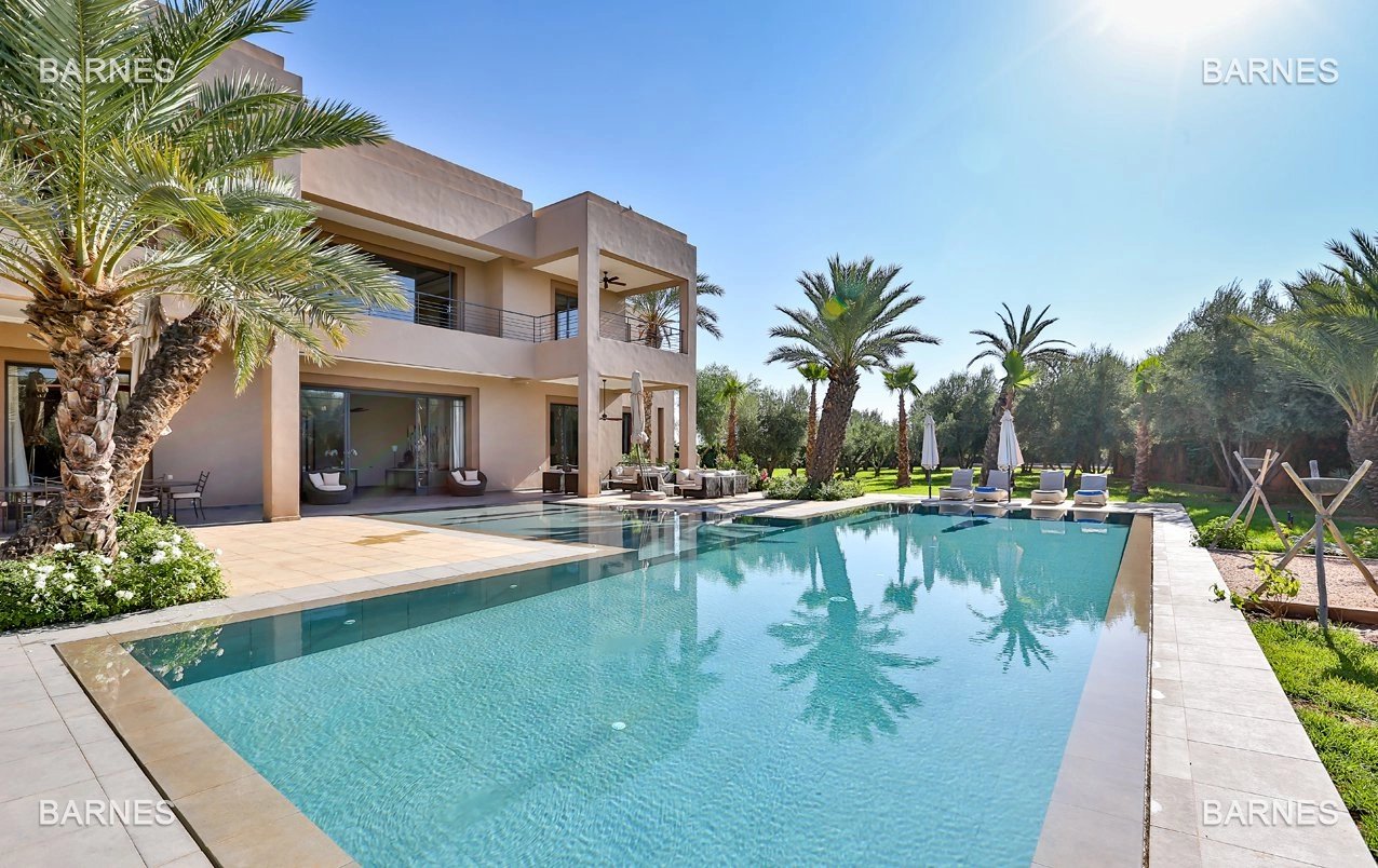 À VENDRE – VILLA DE LUXE CONTEMPORAINE SUR GOLF, BIEN D’EXCEPTION