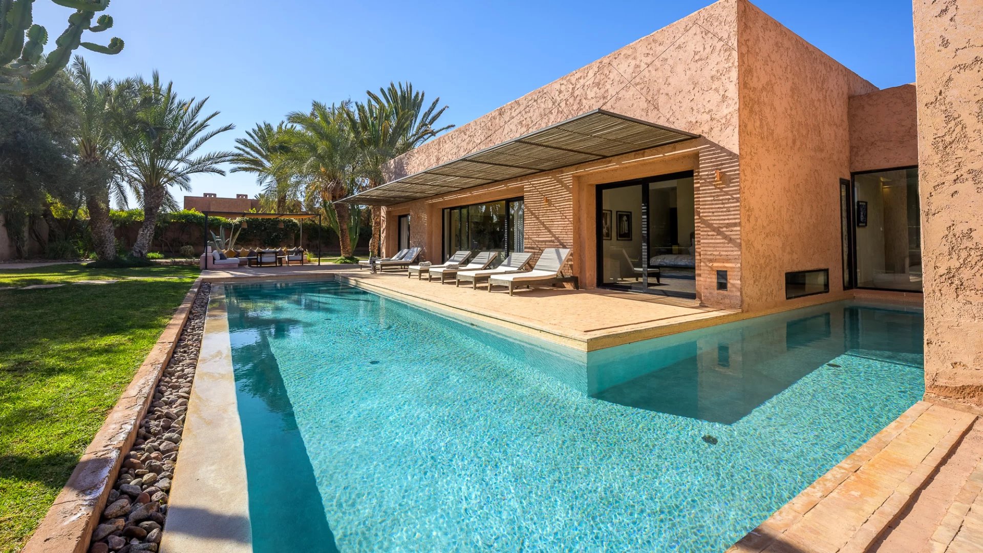 À VENDRE – SUPERBE VILLA AU CŒUR DU PRESTIGIEUX DOMAINE ROYAL PALM