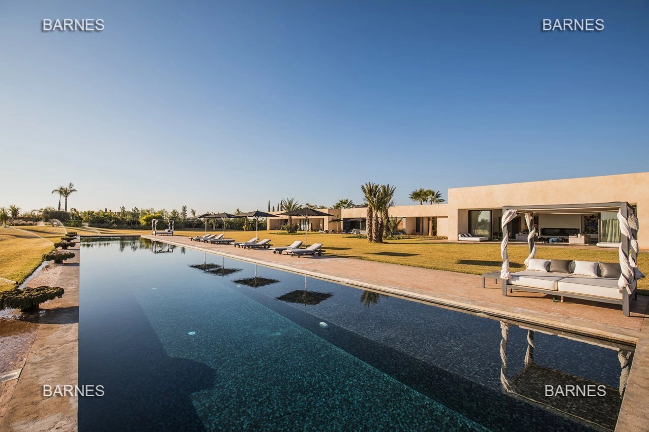 VILLA D’EXCEPTION CONTEMPORAINE – DOMAINE DE 3 HECTARES A 30 MIN DE MARRAKECH