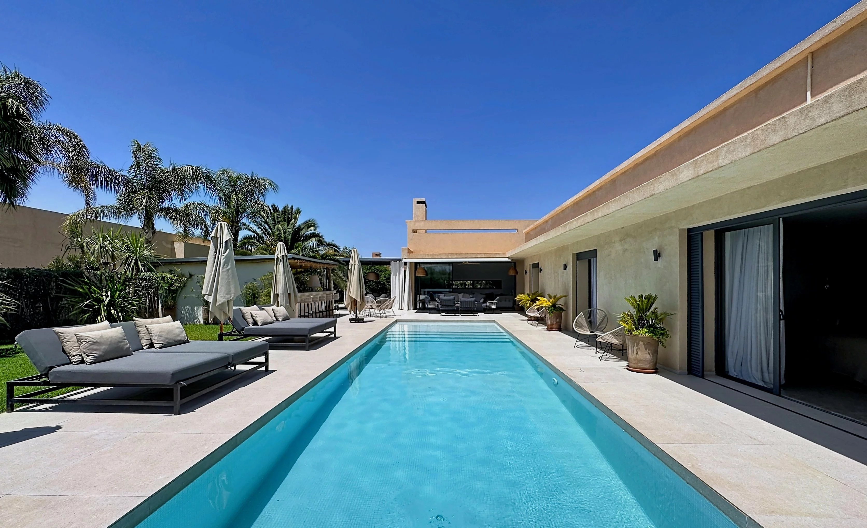 Villa contemporaine de plain-pied aux lignes épurées