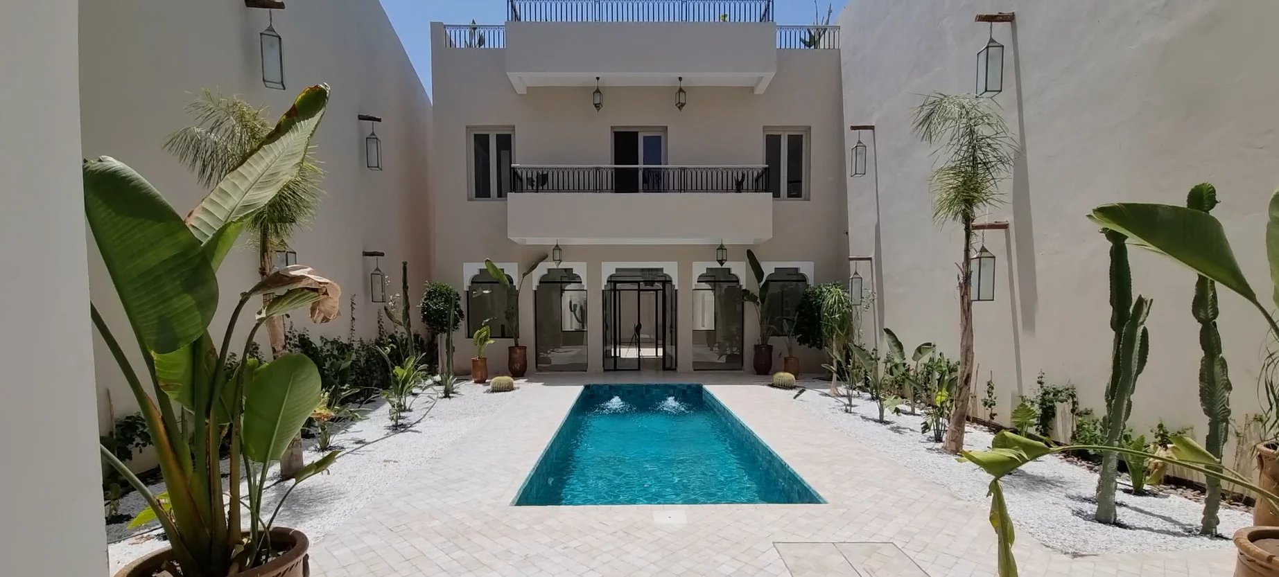 RIAD D’EXCEPTION A VENDRE MEDINA MARRAKECH – 600 M², PISCINE & 6 SUITES