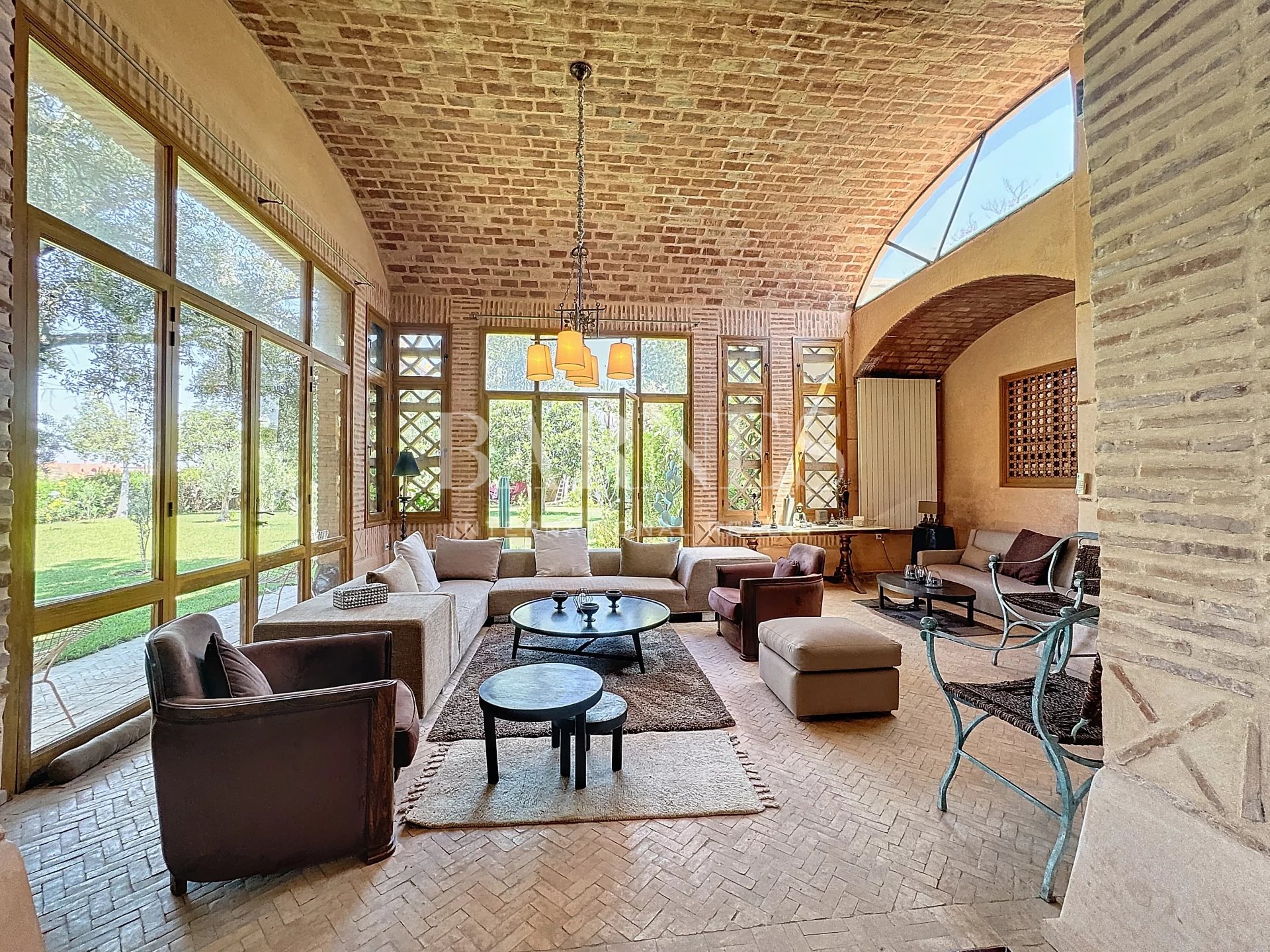PROPRIETE D’EXCEPTION EN PREMIERE LIGNE DE GOLF – BIEN RARE A LA VENTE
