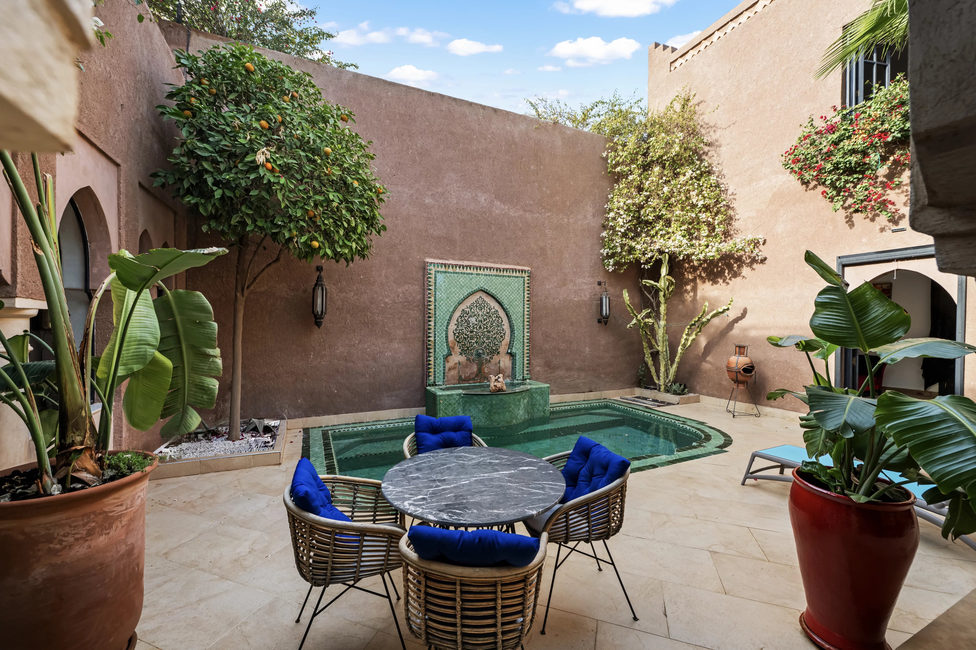 Villa riad for sale in the Marrakech palm grove
