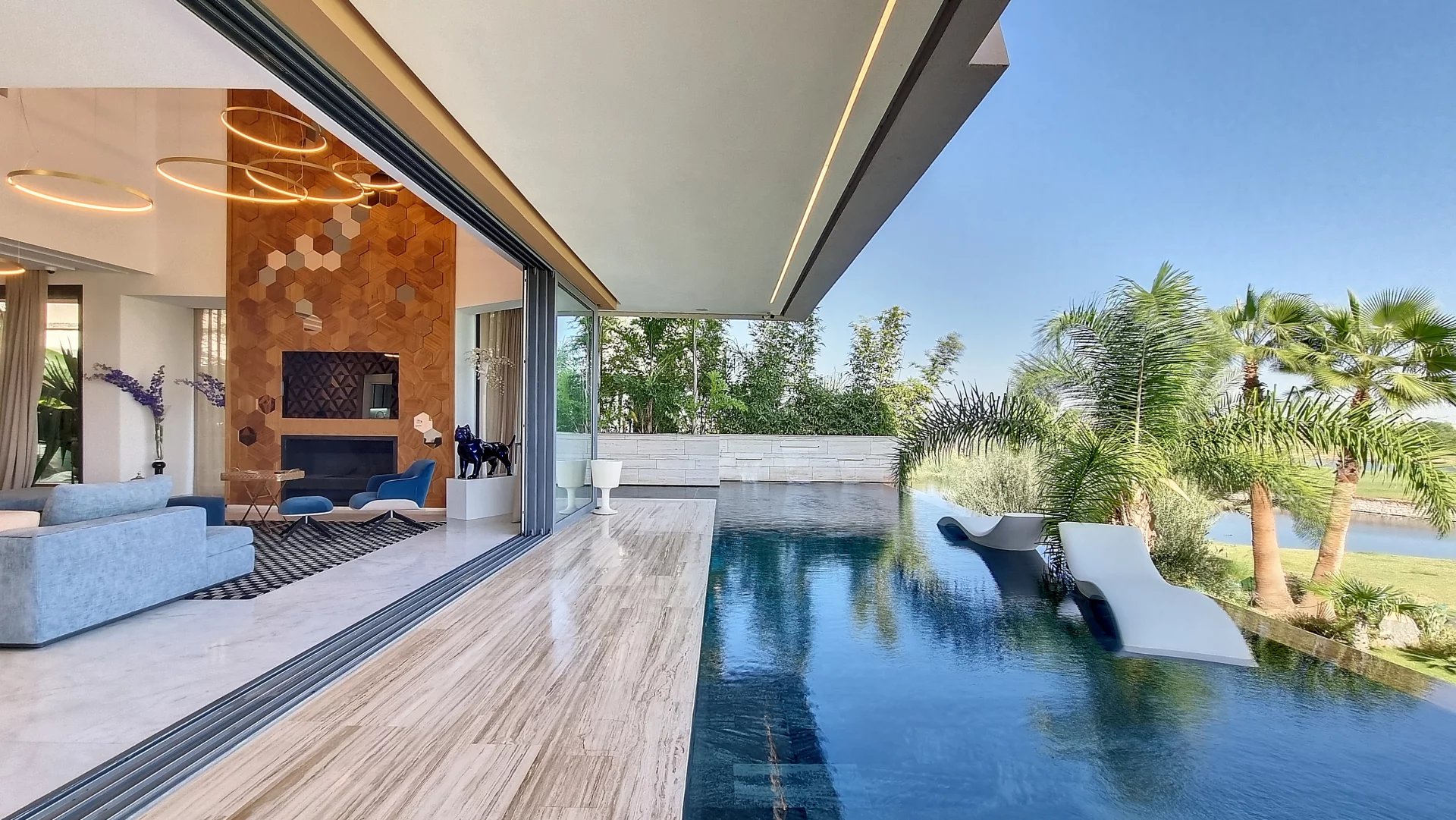 Superbe villa en première ligne de golf